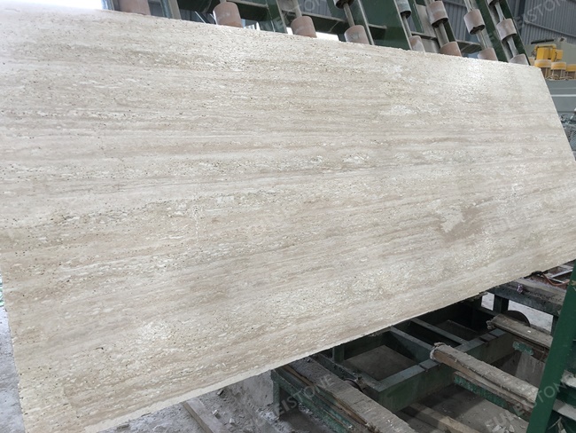 White Travertine Slabs Unfilled &amp; Leather Finish