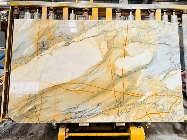 Calacatta Gold Marble Slabs (9)