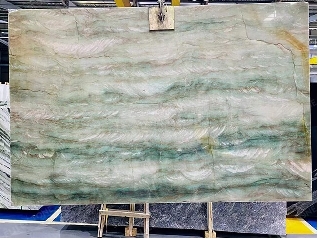 Alexandrita Quartzite Slabs