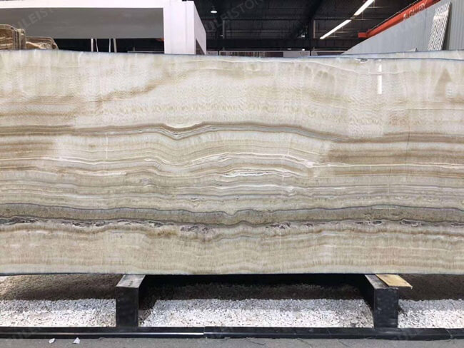 natural Backlit White veining Onyx slab for tiles (2)