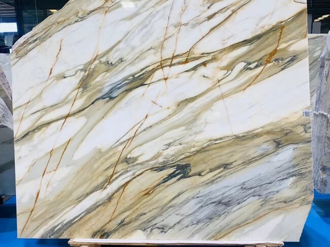 Calacatta Gold Marble Slabs (4)