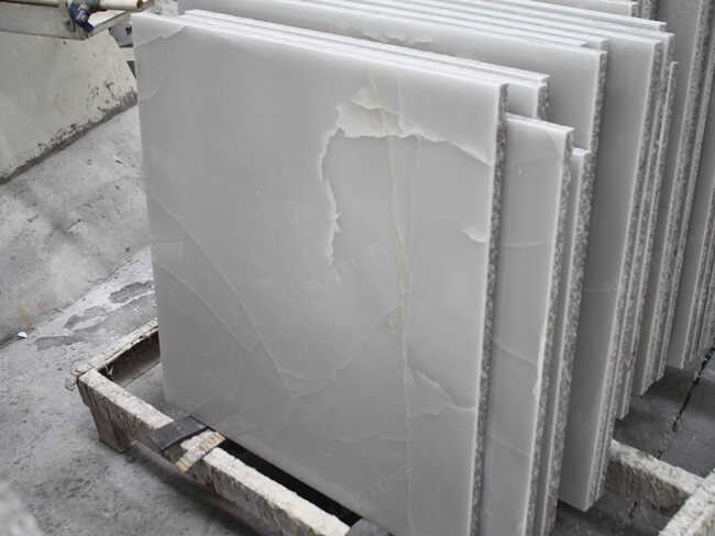 Reasonable Price White Onyx Composite Tile with Granite