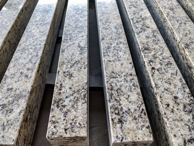 Customized 20cm Ouro Brasil Granite Kerbstone Curbstone Tiles