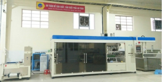 Fully automatic servo high-speed vaccum Forming machine