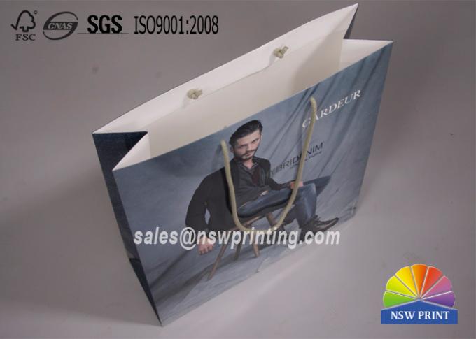 Personalized Luxury Custom Paper Shopping Bags , Cardboard Clothes Shopping Bag 1