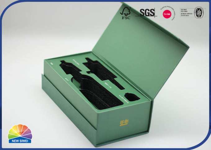 Square Rigid Cardboard Packaging Magnetic Closure Custom Logo Foldable Gift Paper Box 0