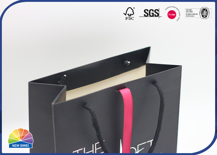 Matte Black Paper Shopping Bags Cotton Ropes For Barber Shop Shampoo Packaging