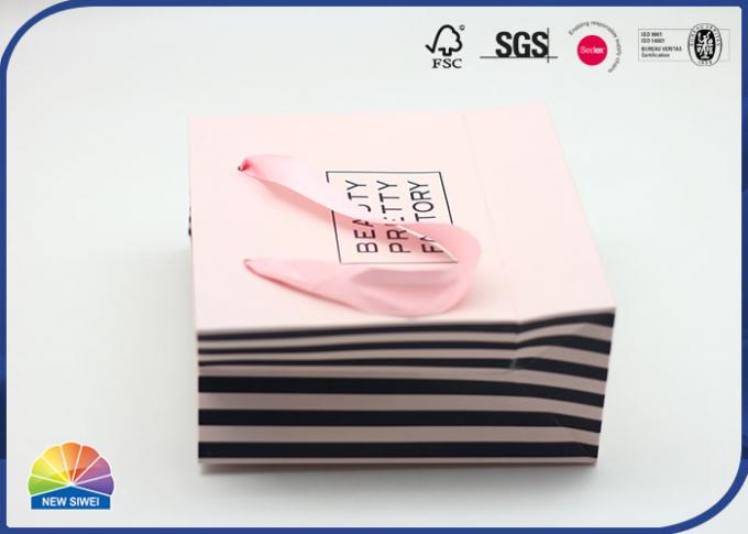 350gsm Coated Paper Shopping Bags Pink Stripe Design Matte Lamination 0