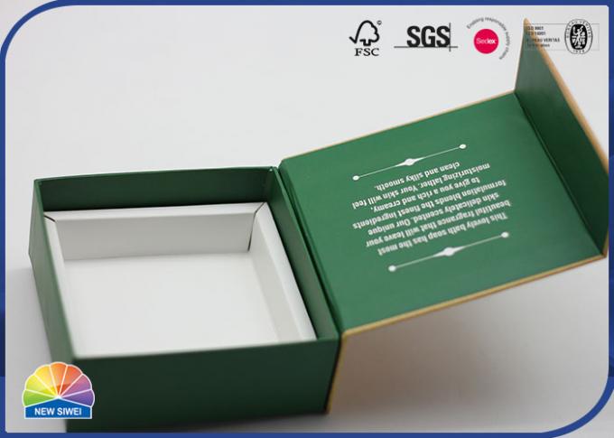 Dog Green Paper Hinged Lid Gift Box Matte Lamination Pantone Color 0